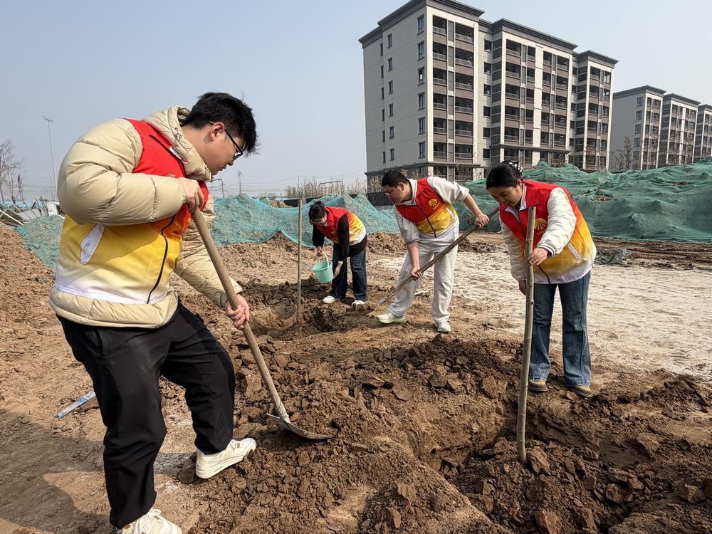 陜煤建設天工公司：“綠”動春日 充“植”美好